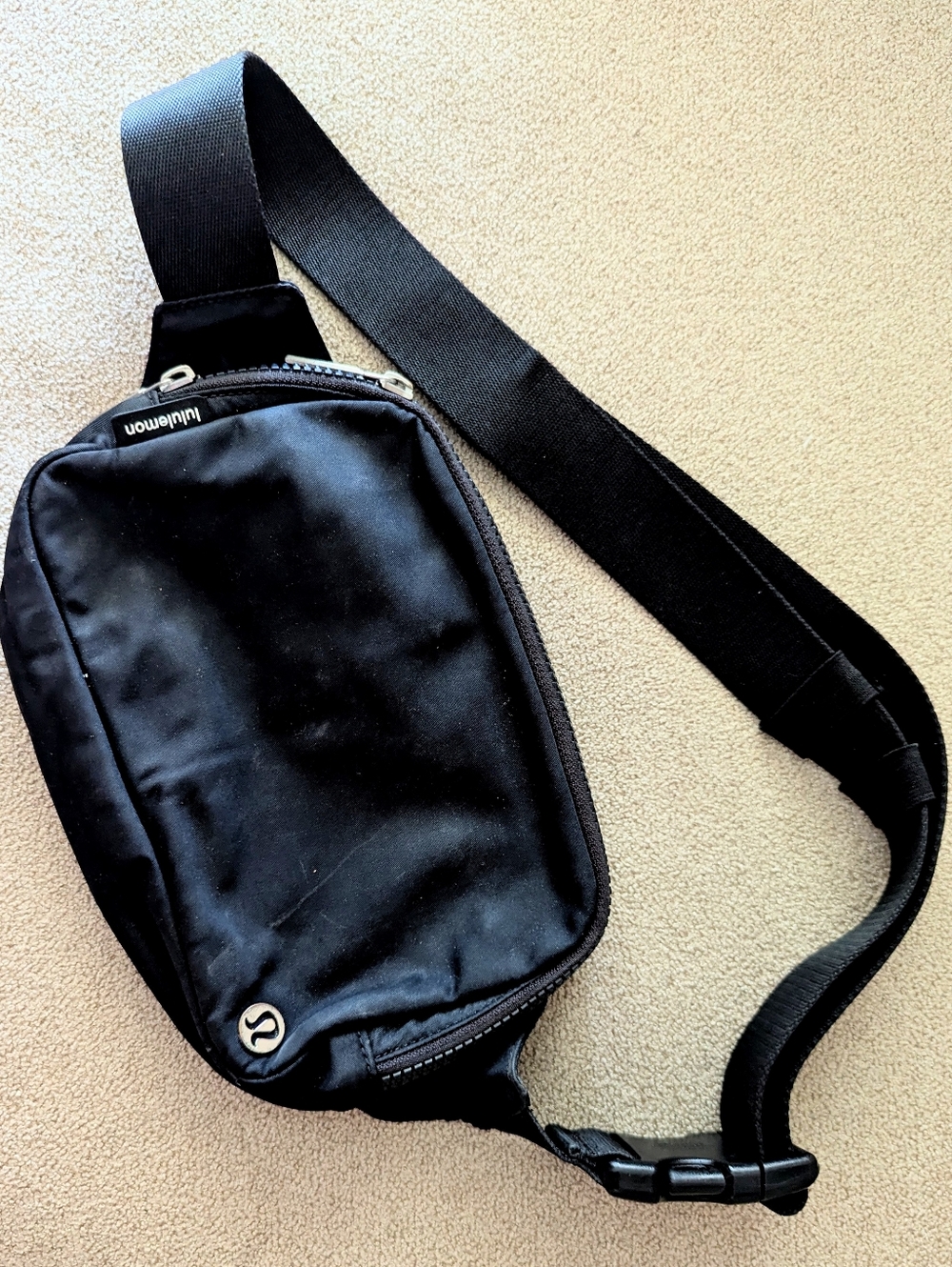 Lululemon Everywhere Belt Bag